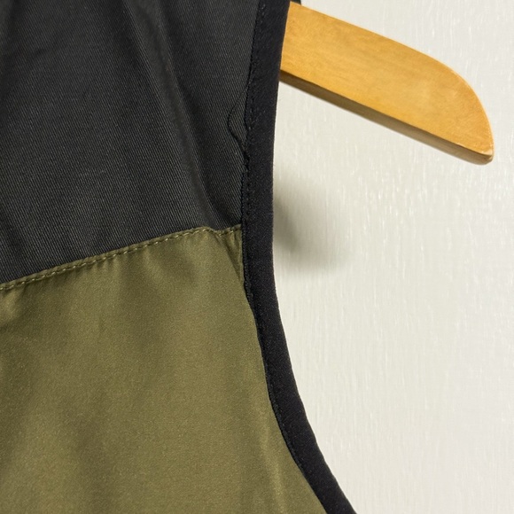 Bass Pro Shops Youth L Hooded Fleece-Lined Vest | Green Black Outdoor - Picture 6 of 16